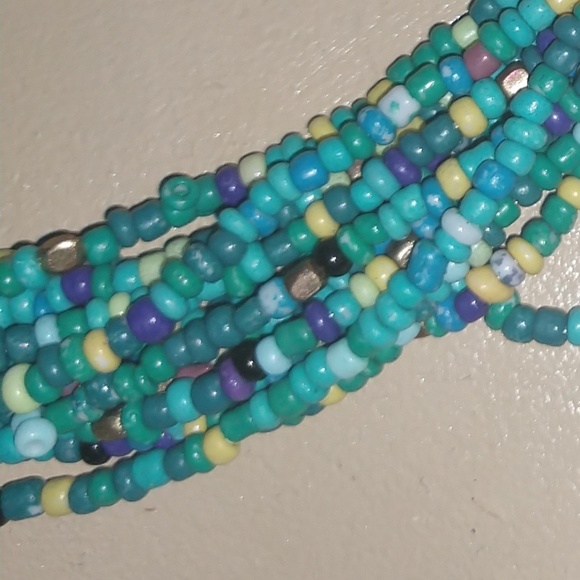 📿Gorgeous Beaded Necklace - Picture 4 of 6